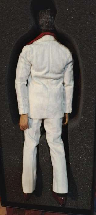 Scarface: 1/6 Real Masterpiece Tony Montana (The Respect Version)