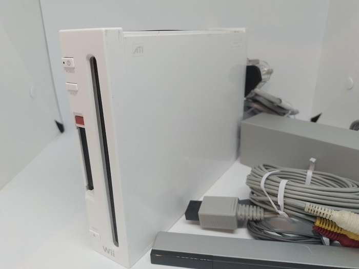 Nintendo Wii - Working Console, PSU, Sensor Bar + AV Cable