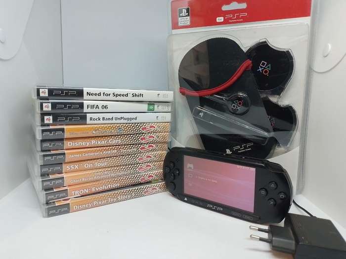 PSP Street, Starter Kit  Charger, Carry Case, 512mb Memory Card +  10 Games Bundle