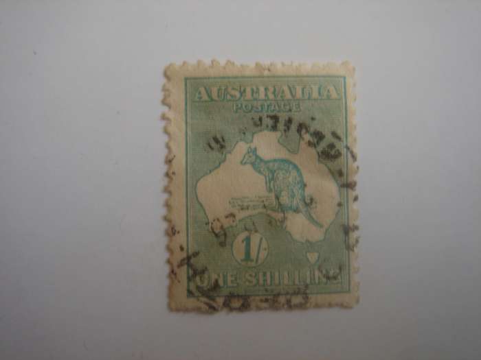 1913 Australia - Kangaroo SG40 used, stamped