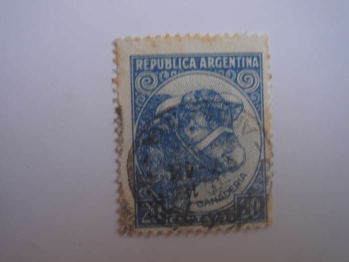 1935 Argentina - Prize Bull - SG677a used, stamped