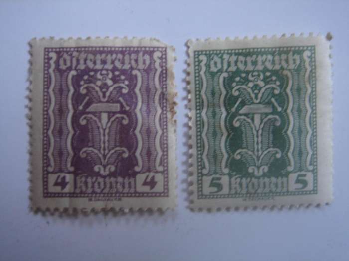 1922 Austria - Pincers & Hammer SG465-466 mint, hinged