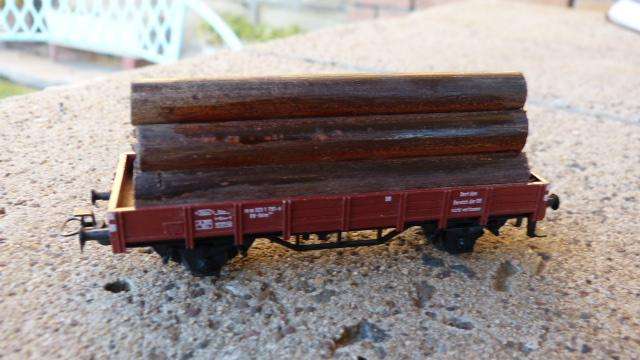 MARKLIN  WAGON CARRING POLES