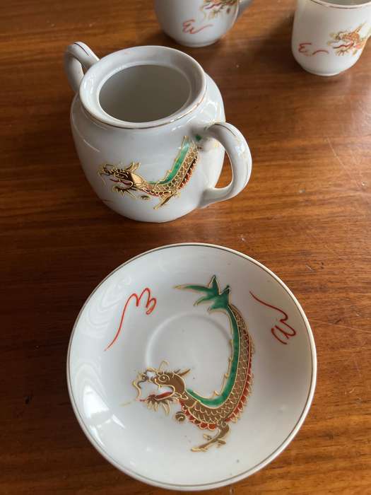 Dragonware tea set - lucky moriage