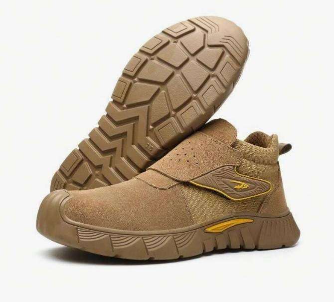 Safety Shoes for Men. Size 10.5UK/ 47