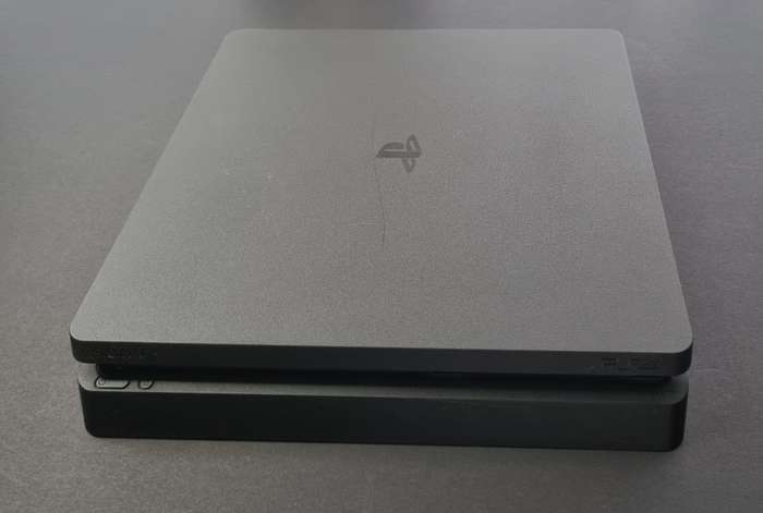 Great Condition 1TB Playstation 4 Slim Bundle
