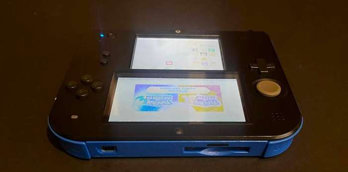 Nintendo 2DS  Black & Blue  Fully Working