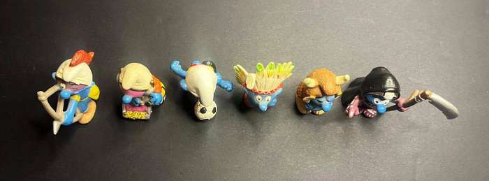 vintage Lot of 6 Peyo Schleich Smurfs  Collectible Figures