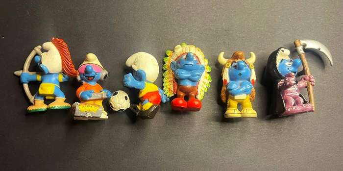vintage Lot of 6 Peyo Schleich Smurfs  Collectible Figures