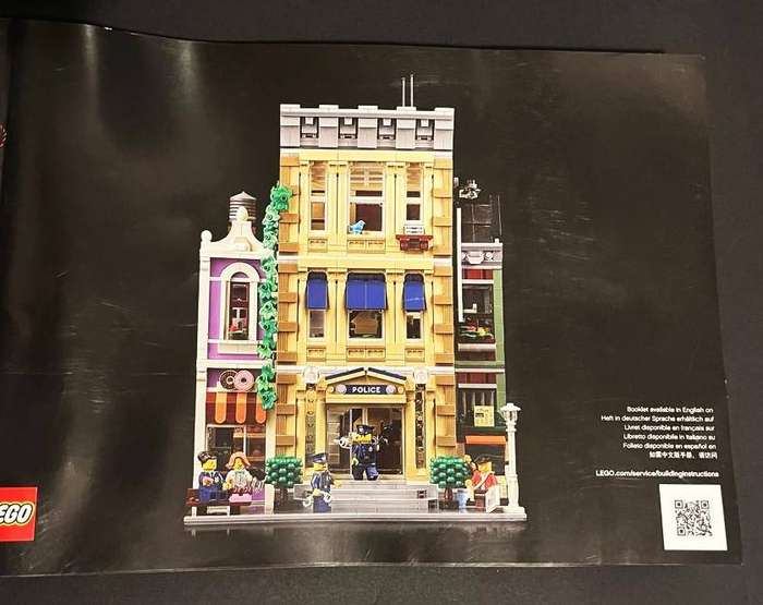 LEGO 10278 Police Station Icons  Modular Building + Box, Manual & Lighting Kit  Rare Complete