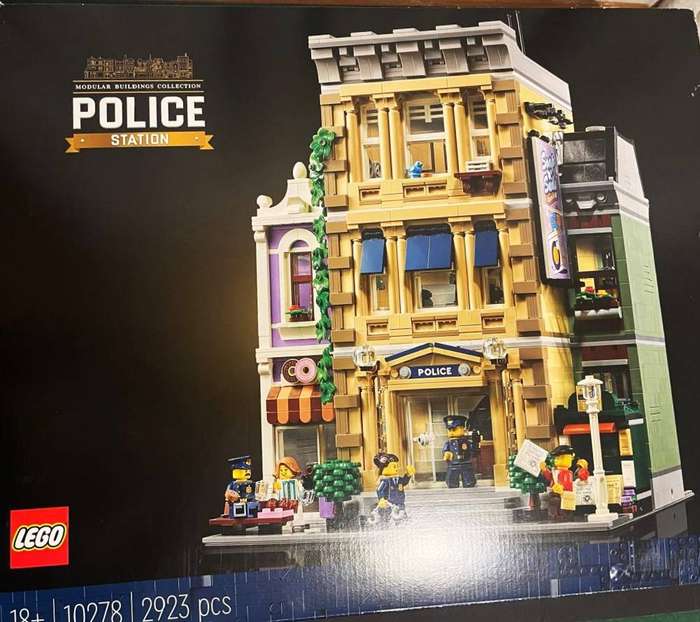 LEGO 10278 Police Station Icons  Modular Building + Box, Manual & Lighting Kit  Rare Complete