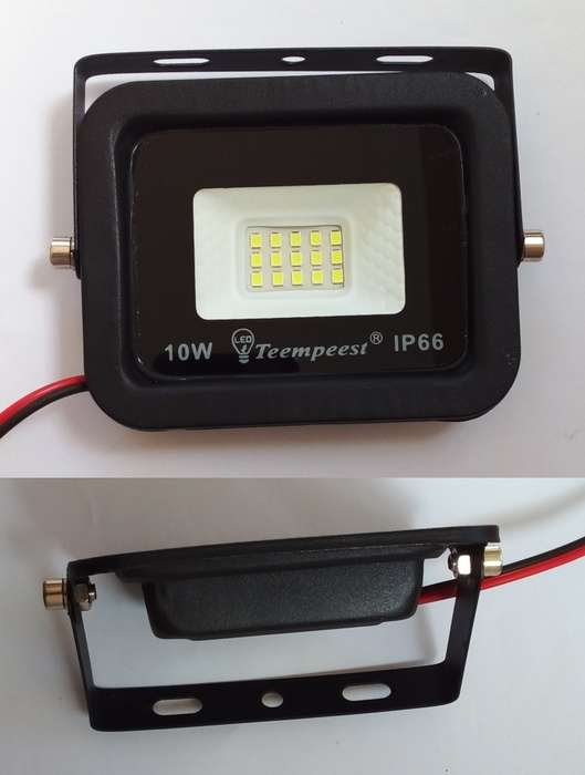 Low Voltage 10W 12V LED Floodlights. Ideal For 12V Batteries Or Solar Systems. Collections Allowed.