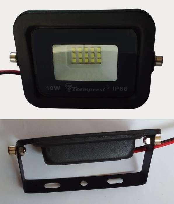 Low Voltage 10W 12V LED Floodlights. Ideal For 12V Batteries Or Solar Systems. Collections Allowed.