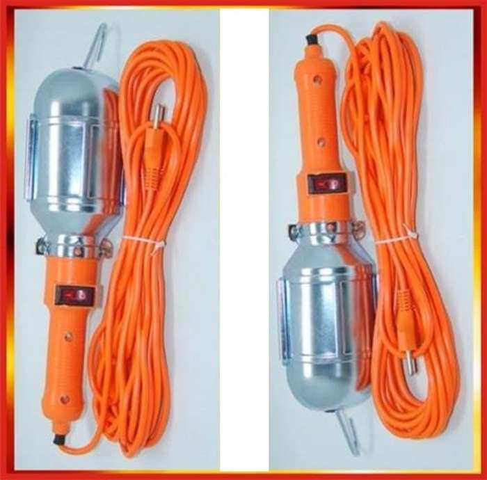 Portable Electric Hand Held Heavy Duty Lamp with Extension Cable plus LED Bulb. Collections Allowed.
