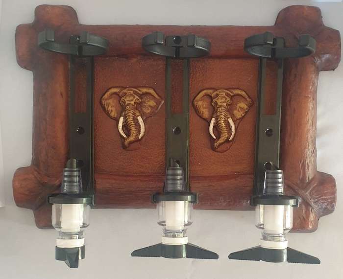 Liquor Dispensers Riempie 2 Elephant Heads With 3 Optic Sets. Brand New Products.Collections Allowed