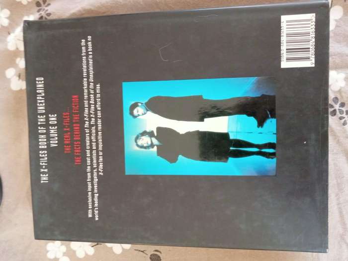 The X-Files: Book of the Unexplained, Volume 1 | Jane Goldman (Hardcover)