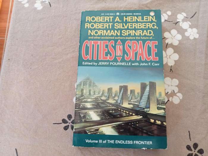 Cities in Space | Robert A. Heinlein, Robert Silverberg, Norman Spinrad (Paperback)