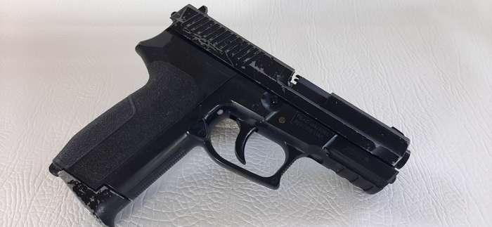 GAS FIRED 4.5MM CAL AIR PISTOL - NOT TESTED