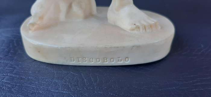 STRENGTH IN STILLNESS  DISCOBOLO BY A. SANTINI (ITALY, 20 CM)