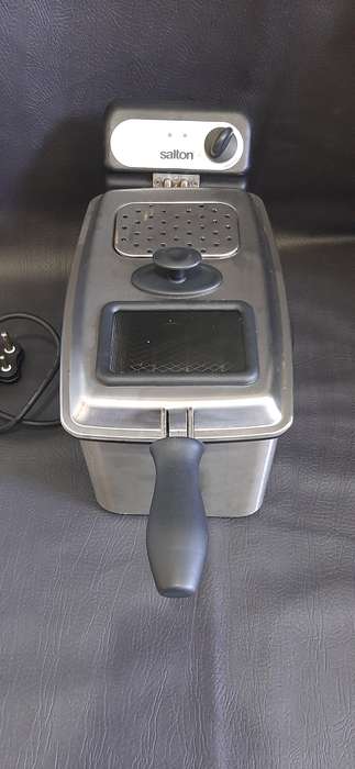 SALTON SDF25 DEEP FRYER  3.5L CAPACITY, TESTED & WORKING