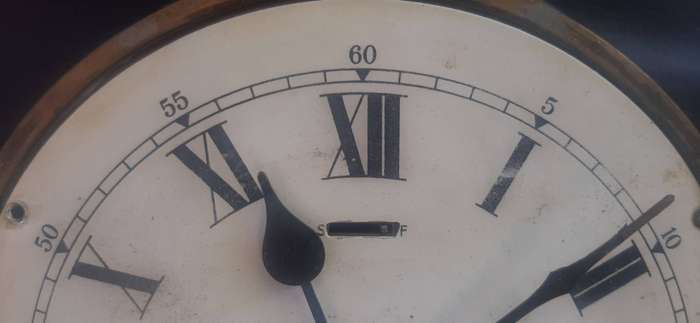 SESTREL BRASS WALL CLOCK  ROMAN DIAL, SPEED REGULATOR, WORKING (20CM)