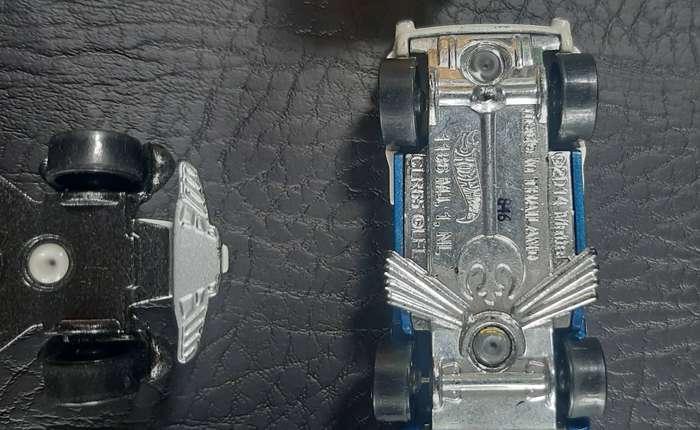 HOT WHEELS COLLECTORS LOT  18 VEHICLES OF SPEED, STYLE & FANTASY