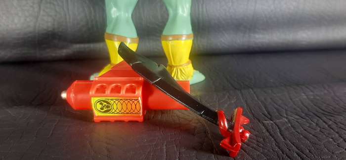 MUMM-RA THE EVER-LIVING  MUTANT WARLORD WITH LIGHT-UP RING & WEAPONS  LJN 1985