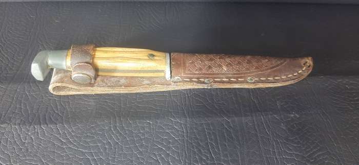 HANDMADE VINTAGE KNIFE  HORN HANDLE & LEATHER SHEATH  19.5CM  SHARP BLADE
