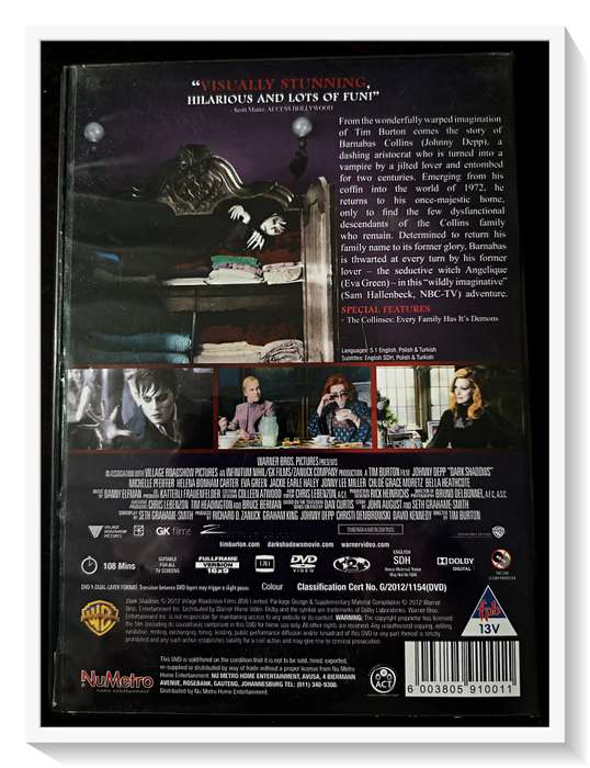 Dark Shadows by Tim Burton Starring Johnny Depp PG2-13 - Casing and Disc in Good Condition