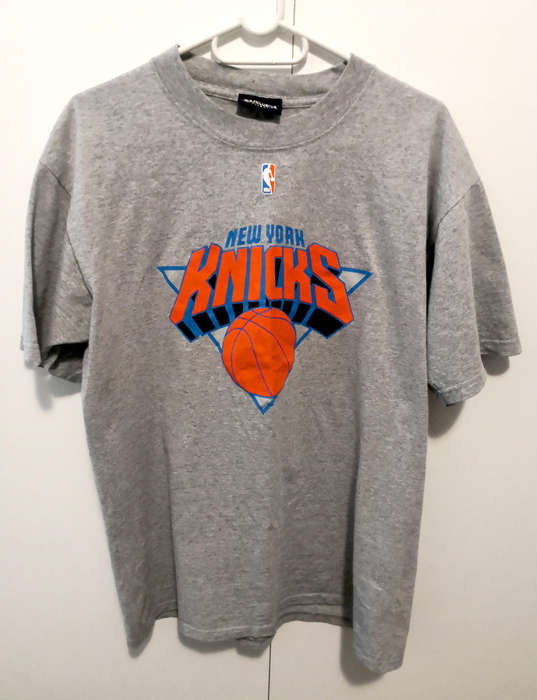 Men's NEW YORK KNICKS Graphic T-Shirt - L