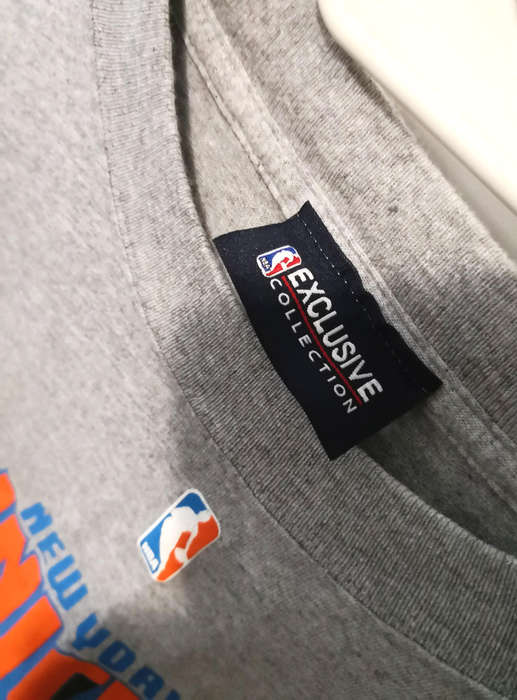 Men's NEW YORK KNICKS Graphic T-Shirt - L