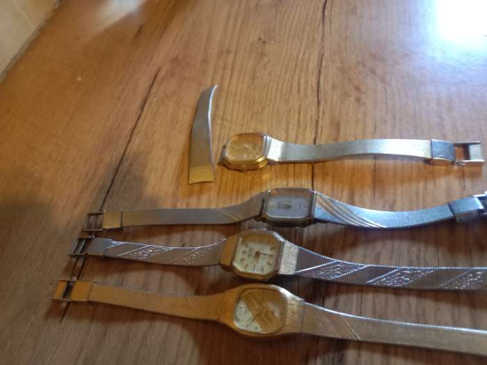 Ladies vintage lot watches as is