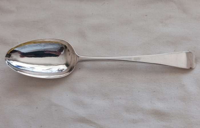 A Fine old hallmarked silver serving spoon