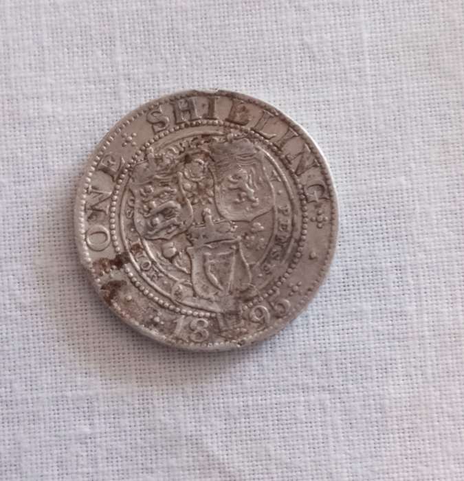 An 1895 British shilling