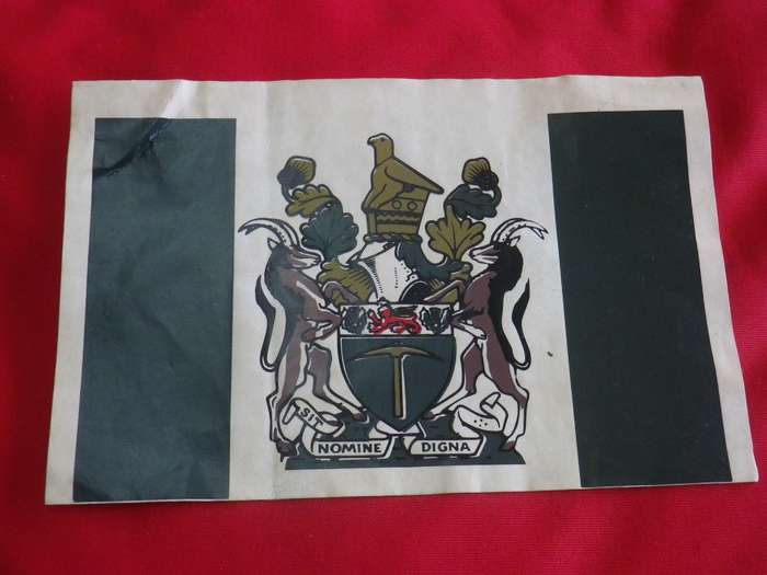RHODESIAN ORIGINAL PERIOD MINI FLAG STICKER - SCARCE  - 163X 105mm - HAS MINOR CREASE - UNUSED (210)