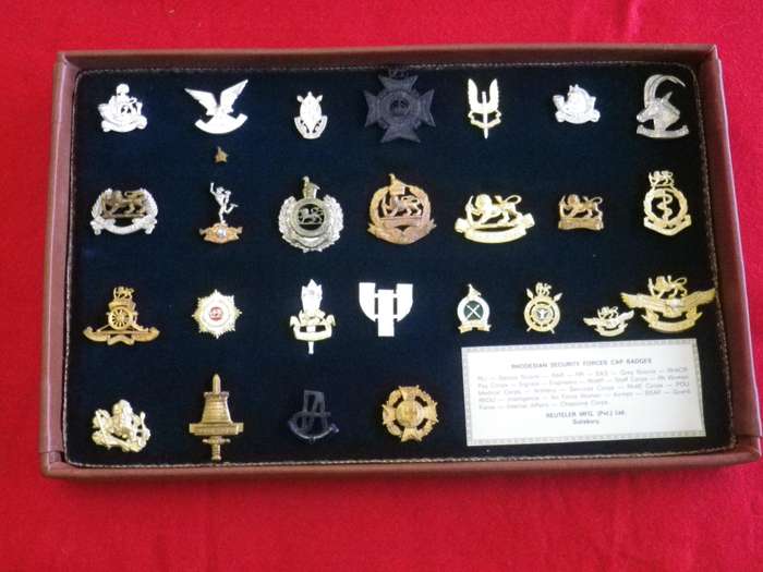 RHODESIAN ARMED FORCES - REUTELER BADGE SET - ALL ORIGINAL - GOOD CONDITION     (208)