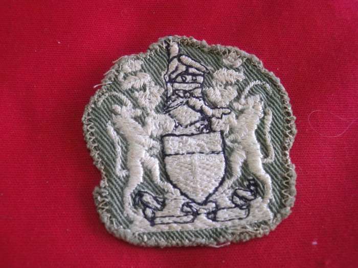 RHODESIAN ARMY - WO1 COMBAT DRESS RANK             (204)