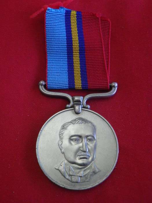 RHODESIAN FULL SIZE GENERAL SERVICE MEDAL (RhGSM) TO 510140 PTE R.MUNGADZI  SEE BELOW     (215)