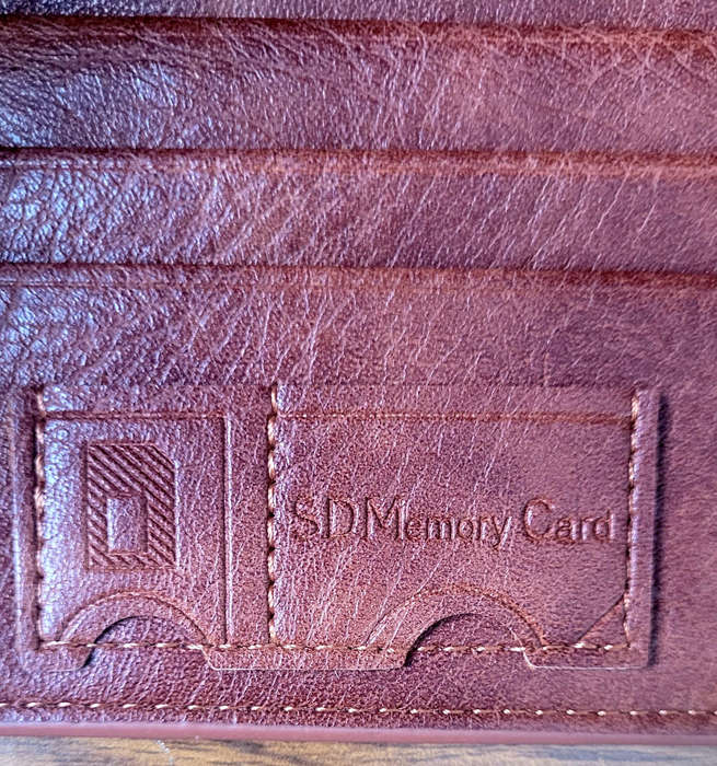 Vintage Gents Soft Leather Wallet/Card Holder (As Pictured)