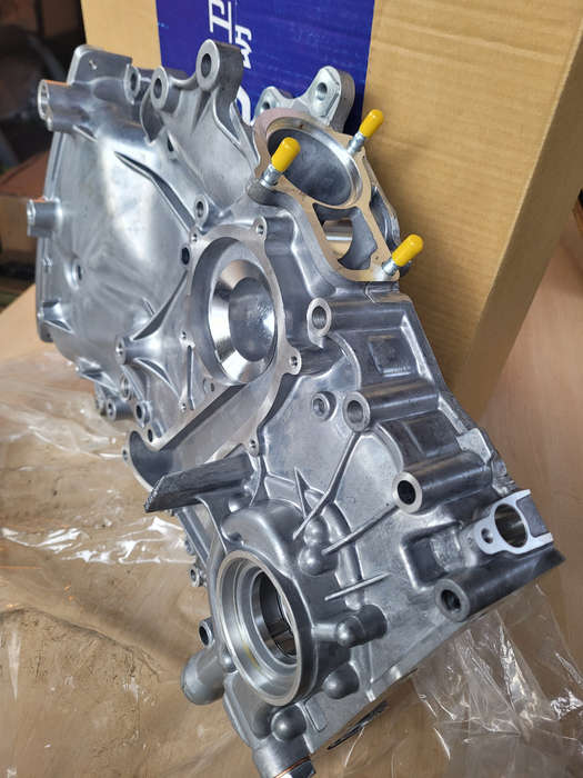 TOYOTA HIACE /HI-LUX 2.7L  (2TR) Engine Oil Timing  Chain Outer Cover