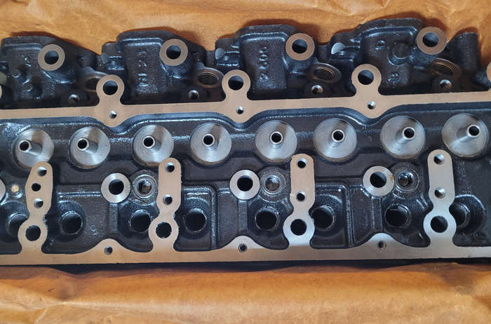 Nissan 2.7 Bare Cylinder Head (TD27) for Nissan Hardbody Cabstar, Pathfinder, Terrano, Mistral Etc