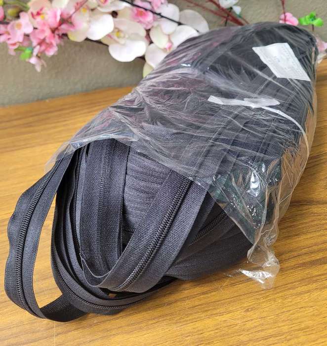 5m Cut-To Size Multiple-Purpose Plastic Zip. (Bid per 5m Strip). For Tents, Suit Cases, Sofas