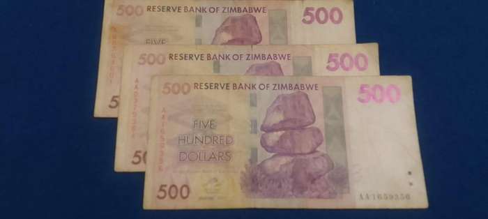 BANK OF ZIMBABWE FIVE HUNDRED DOLLARS -  CIRCULATED CONDITION - 2007 - BID PER NOTE