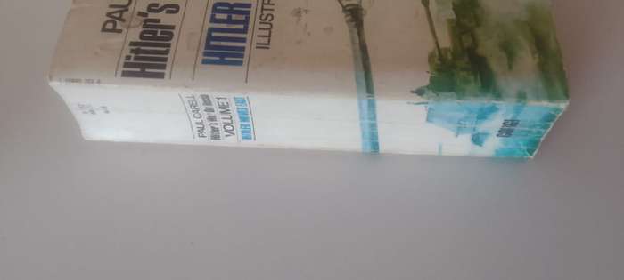 Book: Hitler's War on Russia (Vol 1) Hitler moves East - Paul Carell