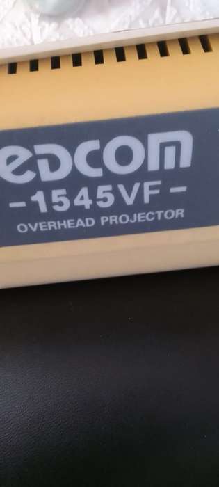Overhead projector in original case - collectors item - good working condition