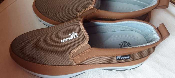 Men's slip on shoes size 11 (46)