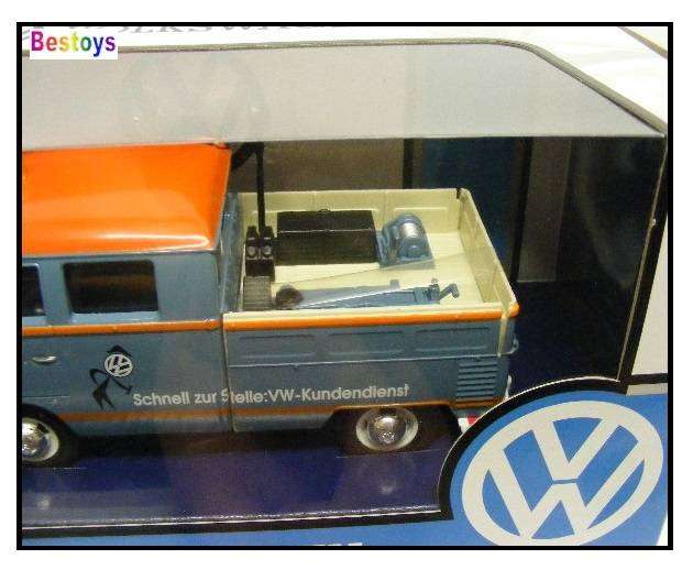 Motormax Motor Max 79555 VW Volkswagen Kombi T 1 T1 Double Cab Pickup Service