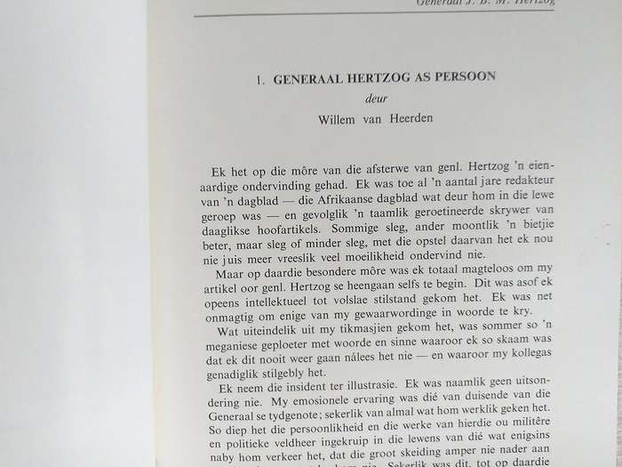 JBM Hertzog Suid Afrika Eerste SAUK Publikasie