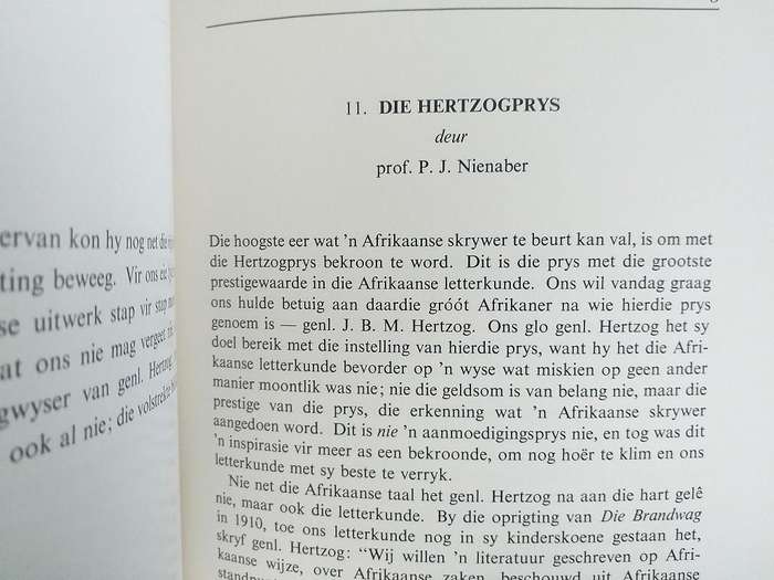 JBM Hertzog Suid Afrika Eerste SAUK Publikasie