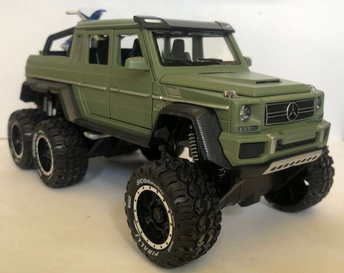Mercedes G63 AMG 6x6 (W463) 2017 moss-green 1/28 NEW+boxed ASU model #2348 instant wheels